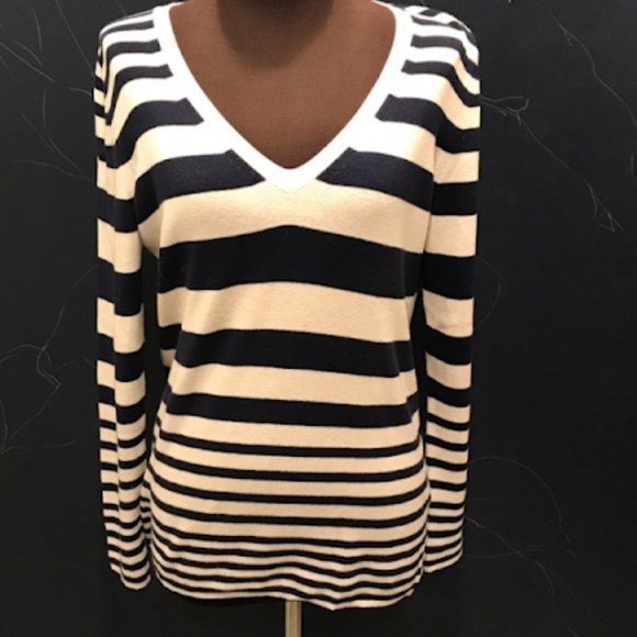 Gap - V-Neck Tunic Sweater 691508 | Navy Blue & White Stripes | Size Small - Picture 5 of 11